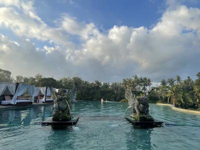 穴場！インフィニティプール付きレストラン