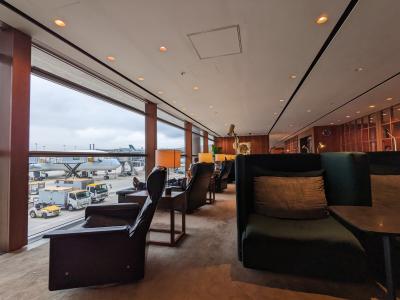 キャセイパシフィック航空のビジネスクラスラウンジTHE PIER その1