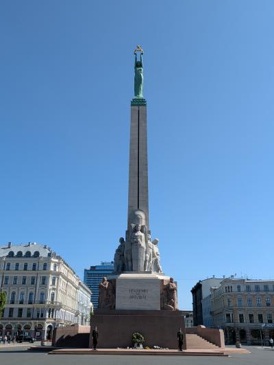 リガ2日目　歴史地区と新市街　アールヌーボー建築エリアや中央市場までぐるっと