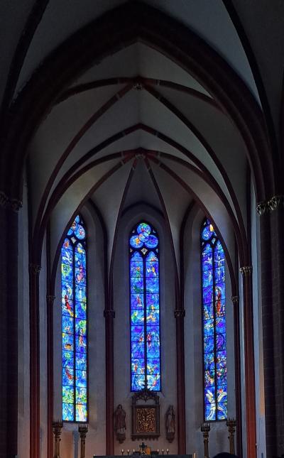 シャガールのステンドグラスを見にマインツのシュテファン教会へ