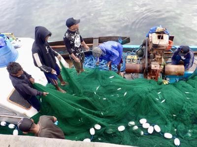 【タイさんの東南アジアの旅】ナイラカ島でシュノーケリング, ラン島2日目, バンダ諸島。