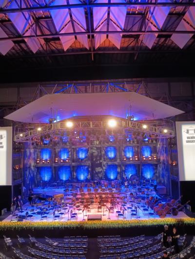 河口湖でベルリン・フィルに感動　鳴沢氷穴と富岳風穴　青木ヶ原樹海