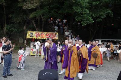 初めて清水寺観音大祭(静岡市)を見に行った　※若い人が多くいました