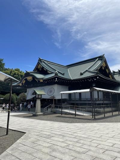 靖国神社へ