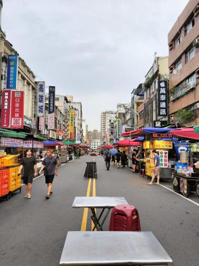 【台湾】送迎車がいない!お心遣いに感動。六合夜市の屋台で小籠包と海鮮を楽しむ。 【高雄旅行記2/5】