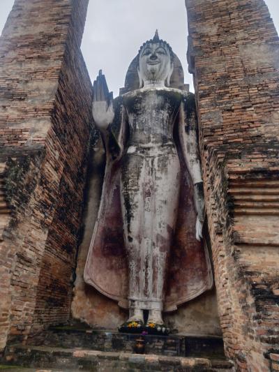 スコータイで引き続きの洪水警報＆古都の世界遺産周辺を３０ｋｍのサイクリング巡り