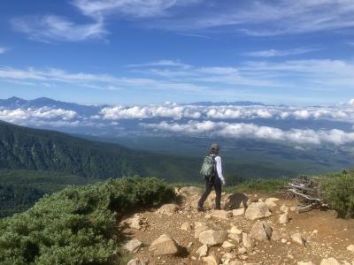 涼しい北八ヶ岳の苔の森を抜けて天狗岳へ登る