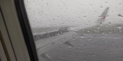 着陸できず、上空待機   どうなるかとハラハラ