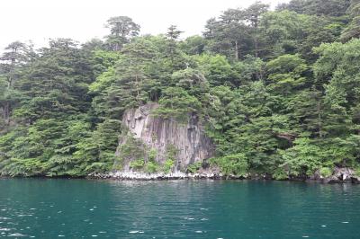 十和田湖遊覧船と十和田湖畔温泉