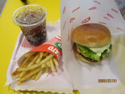 2025.7：所用で佐世保（長崎県）：隙間時間でグルメ：佐世保バーガー（ヒカリ）、レモンステーキピラフ（リベラ）