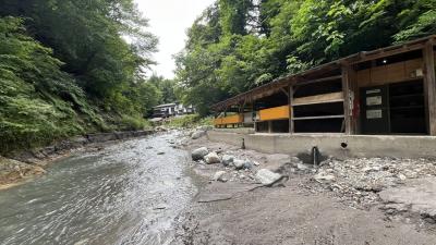 南会津の隠れた名湯から、那須湯本鹿の湯源泉を独り占めできる宿で温泉三昧ドライブ。かわいい猫とも遊んでもらいました。