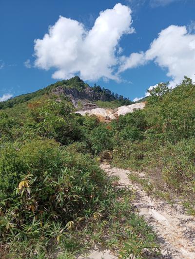 万座温泉とたんげ温泉でのんびり温泉三昧　水上でラフティング