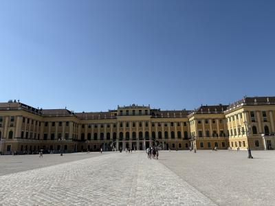 2025 夏休みは中欧へ　その1 エティハド航空でウィーンまで＆シェーンブルン宮殿と美術史博物館