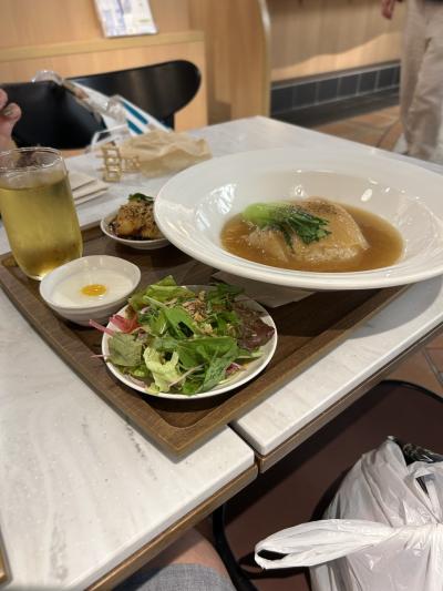 大丸心斎橋店地下２階のフードホール