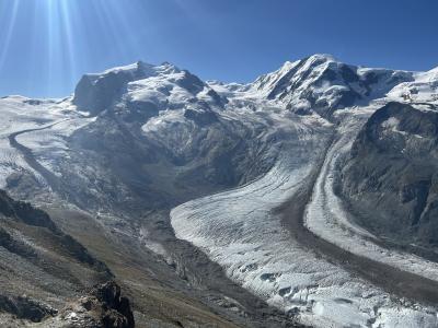 2025夏のスイス旅⑤(ゴルナーグラートからのハイキング。体力ギリギリでうまいビールとお肉を！)