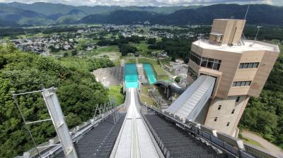 2025年8月　白馬村の空へジャンプ！