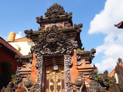 バリ島でエレファントライド、マッサージ、プール、ビーチを堪能しました。