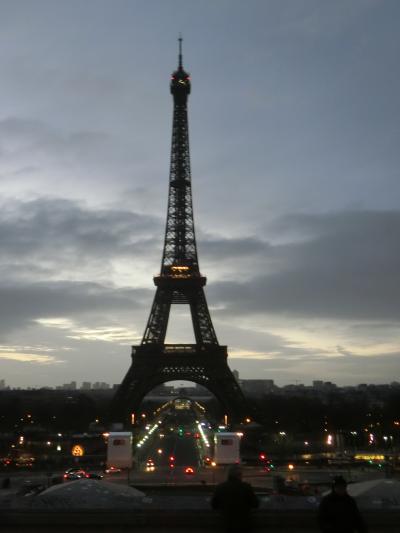 念願の海外。フランス、ドイツ黒い森地方を訪ねるクリスマスマーケット。地元の子供たちとパリの人形劇。帰国へ⑥