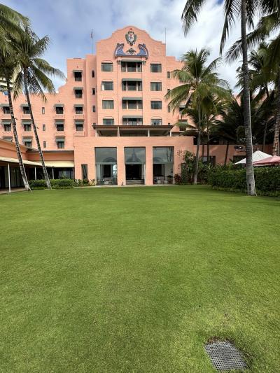  2025年1月ハワイ14泊16日　娘と孫との家族旅行 14日目 ロイヤルハワイアンホテル、せめて見学だけでも(^_^*)