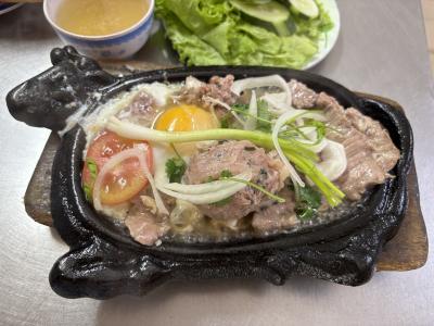 今年3度目のベトナムへ⑥(6日目は初めてのボーネーとまたしてもハシゴ^^;、そしてコン市場とハイパーマーケット)