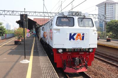 インドネシア鉄道　ジャカルタからジョグジャカルタへ