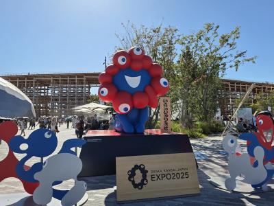 大阪万博とキティ新幹線を見る