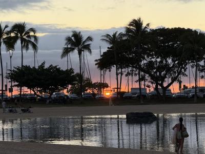 2025年ハワイ旅1日目 アラモアナビーチパーク、エンパイアステーキハウスでハッピーアワー