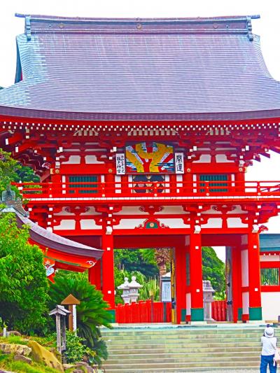 宮崎残暑-9 鵜戸神宮a 参道は下り坂 神門‐楼門‐千鳥橋‐玉橋 ☆御本殿:海蝕洞内に鎮座