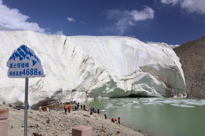 中国最西端 新疆ウイグル自治区 異国情緒満載10日間 8日目 パミール高原(帕米爾高原)慕士塔格氷河4688ｍ