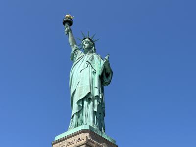 ニューヨーク 4泊7日 JALマイル旅(3)ニューヨーク2日目その1 自由の女神見学、王冠まで登りました(2025年8月)