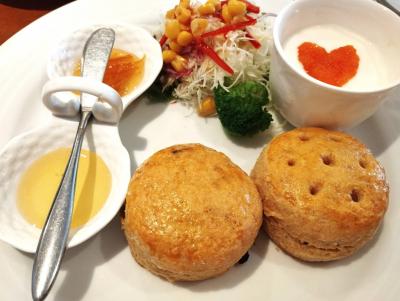 ホットビスケットモーニングに人気カフェのタルト、いろいろ回っていろいろ食べた一日