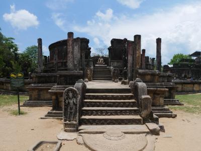 GWスリランカ②　とにかく暑かった世界遺産ポロンナルワ遺跡は車に乗りながら優雅に！？観光