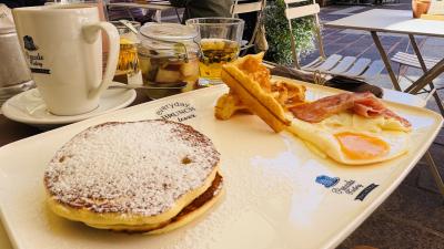 リバーサイド散歩とパンケーキ