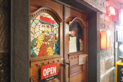 小樽の夜景とニッカバー