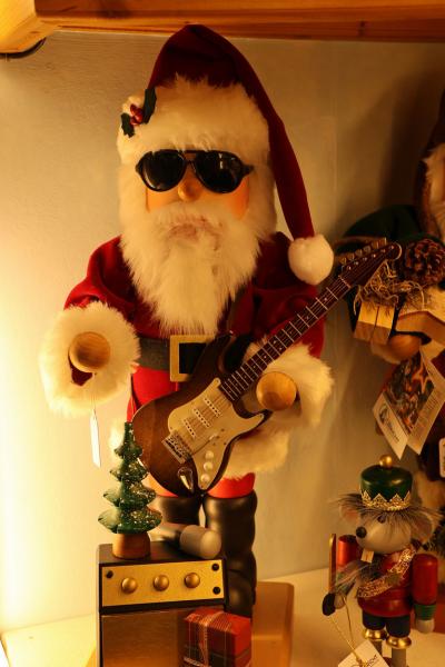 ちょっと歩くドロミテ....365日クリスマス/Käthe Wohlfahrt (ドイツ)_8/16