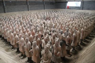 圧巻の大迫力兵馬俑坑が特に素晴らしい　太陽公園「石のエリア」