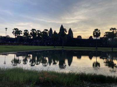 アンコールワットの日の出からプノンバケンの夕日