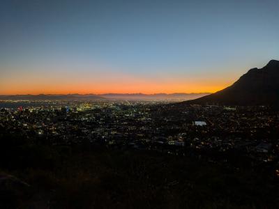 虹の大地を踏みしめた南アフリカ紀行　その５・完　ウォーターフロントと輝くライオンズヘッド観光 ＆ シンガポール航空プレミアムエコノミーで帰国