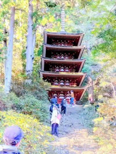 紅葉の室生口大野から室生寺へ