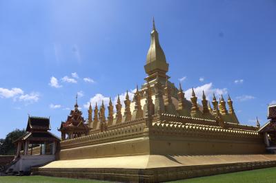 ラオス「行った所・見た所」ビエンチャンの「タート・ルアン」に行きました