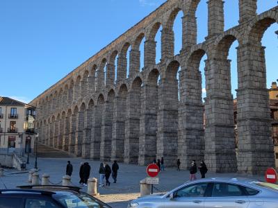 スペイン巡り:ローマ時代の水道橋がきちんと残されている遺跡はすばらしい