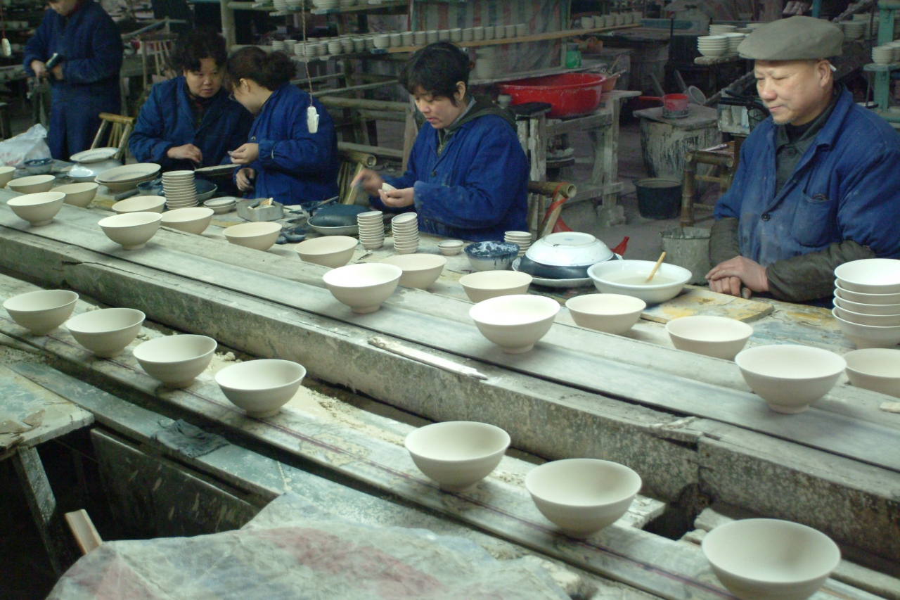景徳鎮の工場視察 景徳鎮冠名1000年の歴史と伝承を紹介します 景徳鎮 中国 の旅行記 ブログ By 景徳鎮友好親善大使矢島さん フォートラベル 景徳鎮の工場視察 景徳鎮冠名1000年の歴史と伝承を紹介します 景徳鎮 中国 の旅行記 ブログ By 景徳鎮友好親善大使矢島さん フォートラベル