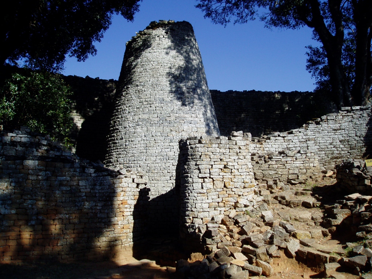 『114.Zimbabwe グレートジンパプエ遺跡[ジンバブエ編Part4]』その他の都市(ジンバブエ)の旅行記・ブログ by ぶえのす