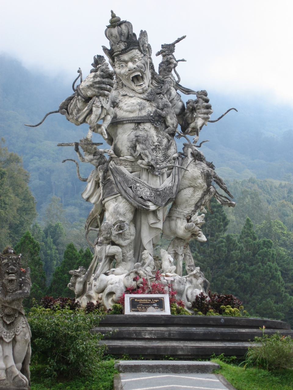 『Bali2005 悠々6 エカ・カルヤ植物園 ブドゥグル ☆ラン500種類も・山地性植物多く』バリ島(インドネシア)の旅行記・ブログ by