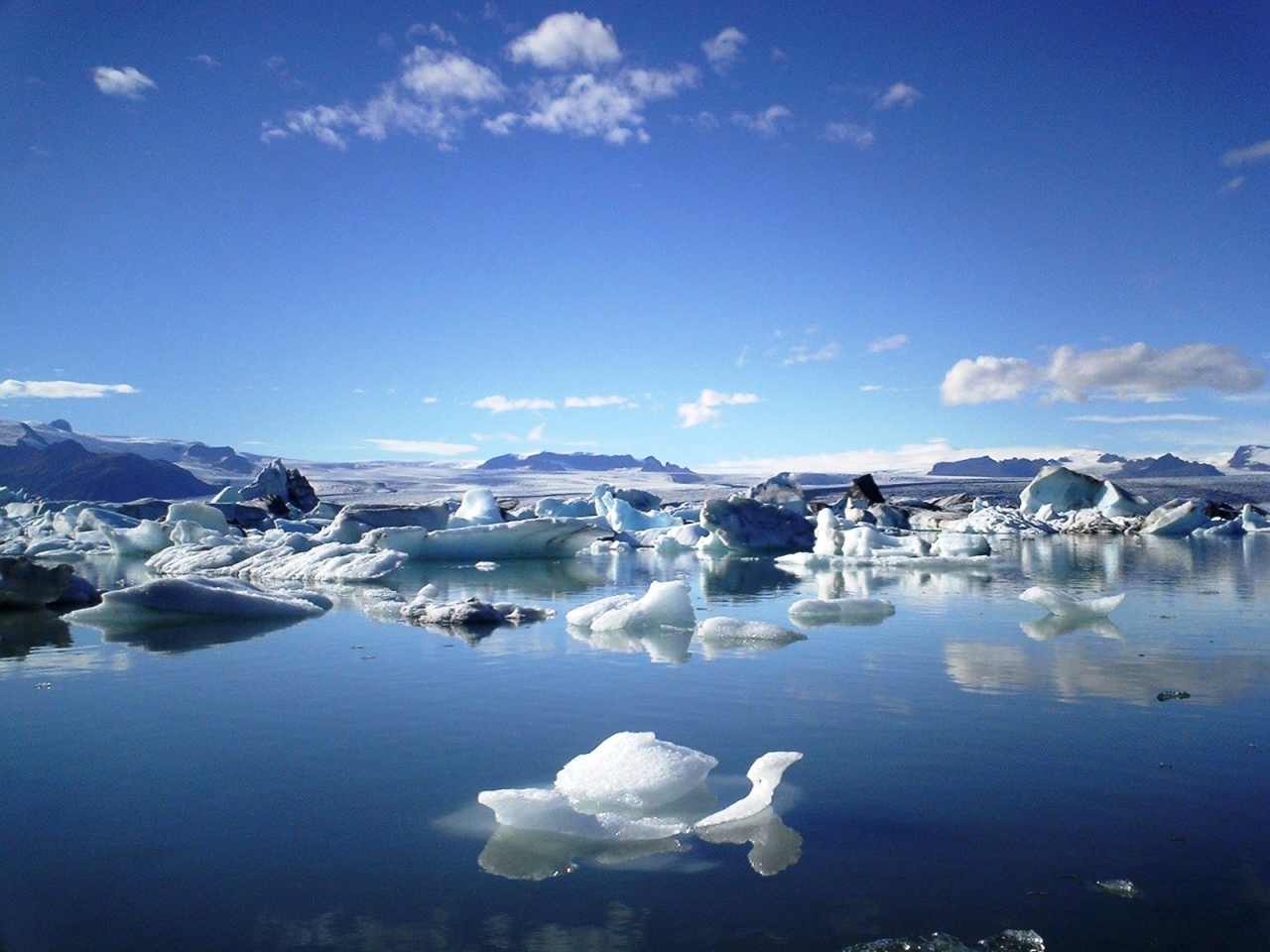 アイスランド 冷たくて暖かい国アイスランド 05年8月 アイスランドの旅行記 ブログ By すずかさん フォートラベル