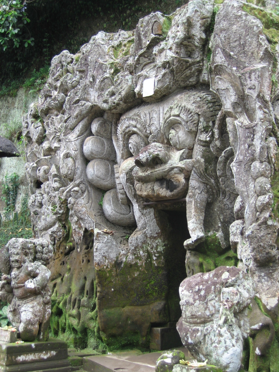 Bali05悠々21 ゴア ガジャ遺跡 象の洞窟 石窟寺院の神秘的洞窟 沐浴場も発掘 バリ島 インドネシア の旅行記 ブログ By マキタンさん フォートラベル Bali05悠々21 ゴア ガジャ遺跡 象の洞窟 石窟寺院の神秘的洞窟 沐浴場も発掘 バリ島 インドネシア の旅行記 ブログ By マキタンさん フォートラベル
