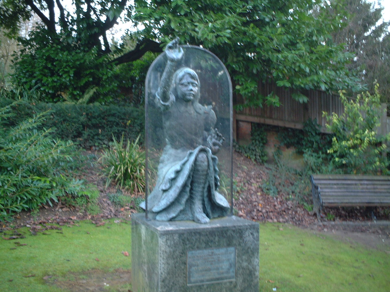不思議の国のアリスめぐり ギルフォード Guildford その他の都市 イギリス の旅行記 ブログ By みんちゃんさん フォートラベル 不思議の国のアリスめぐり ギルフォード Guildford その他の都市 イギリス の旅行記 ブログ By みんちゃんさん フォートラベル