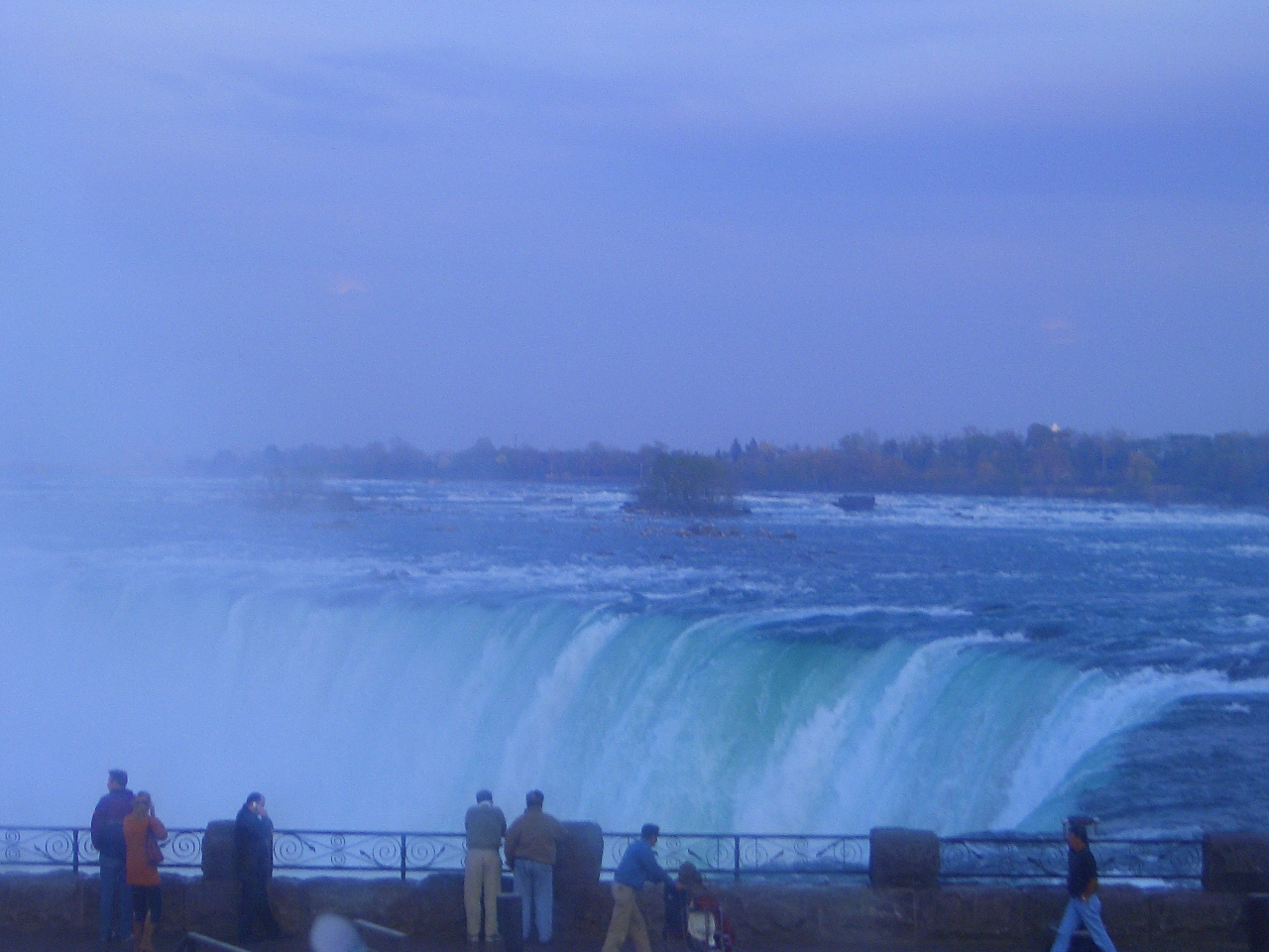Niagara ライトアップの夜を写す ナイアガラ フォールズ カナダ の旅行記 ブログ By Clipさん フォートラベル Niagara ライトアップの夜を写す ナイアガラ フォールズ カナダ の旅行記 ブログ By Clipさん フォートラベル