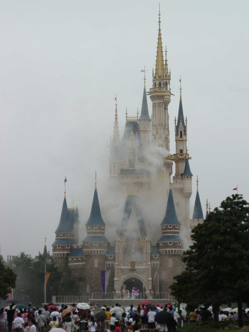 ２日目 今日も雨のディズニーランド 東京ディズニーリゾート 千葉県 の旅行記 ブログ By ３８うさぎさん フォートラベル