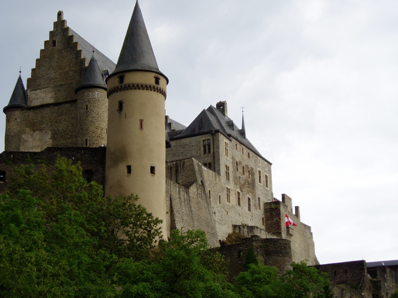 Vianden ヴィアンデン ヴィアンデン ルクセンブルク の旅行記 ブログ By Cookie7777さん フォートラベル Vianden ヴィアンデン ヴィアンデン ルクセンブルク の旅行記 ブログ By Cookie7777さん フォートラベル
